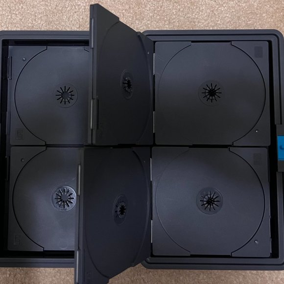 CD Cases/CD Wallets - Picture 3 of 4